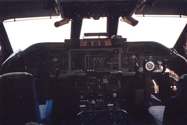 C141QtrPdrCockpit