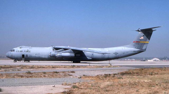 66-7957 C-141C 452 AMW