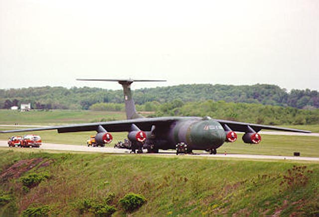 westmoreland_county_airshow_c141b2